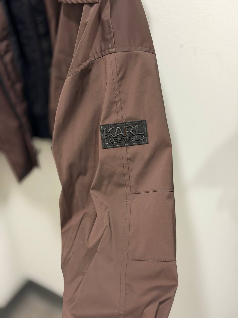 KARL LAGERFELD 🏷️81$