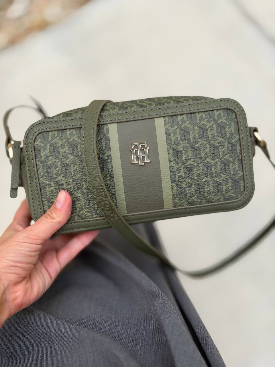 TOMMY HILFIGER 🏷️ 39$