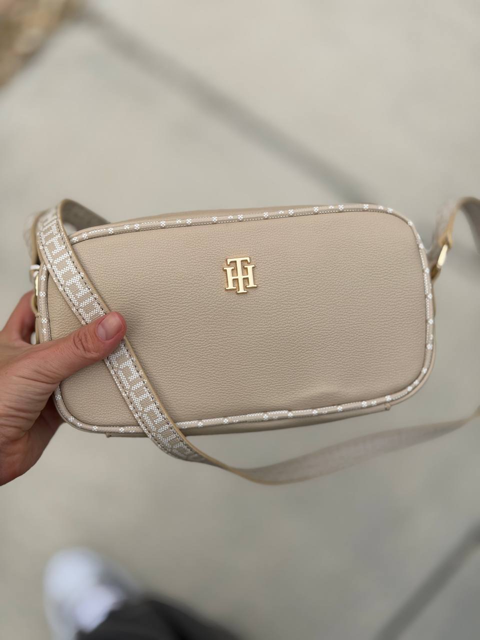 TOMMY HILFIGER 🏷️ 39$