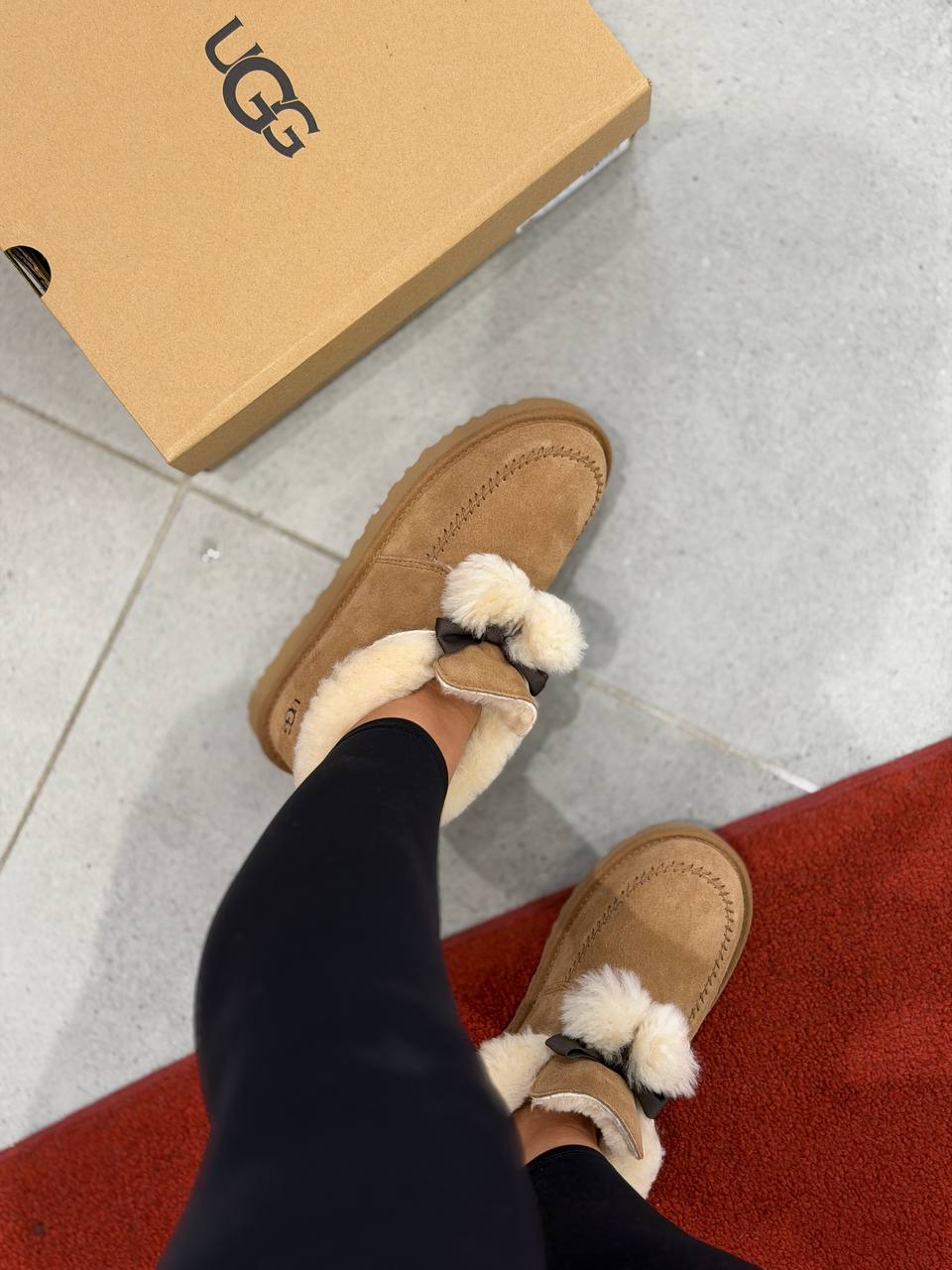 UGG 🏷️ 122$