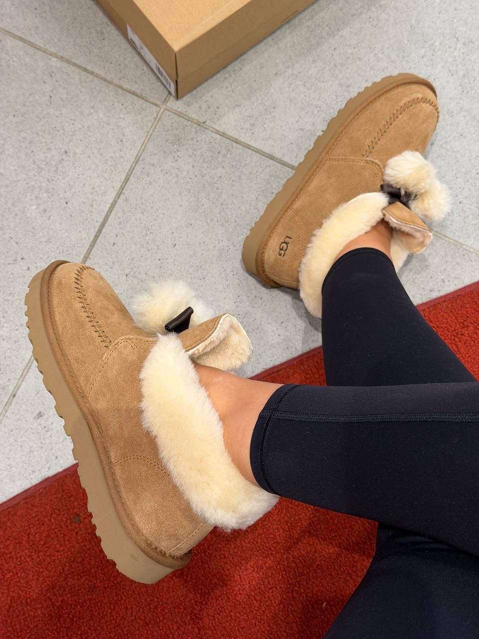 UGG 🏷️ 122$