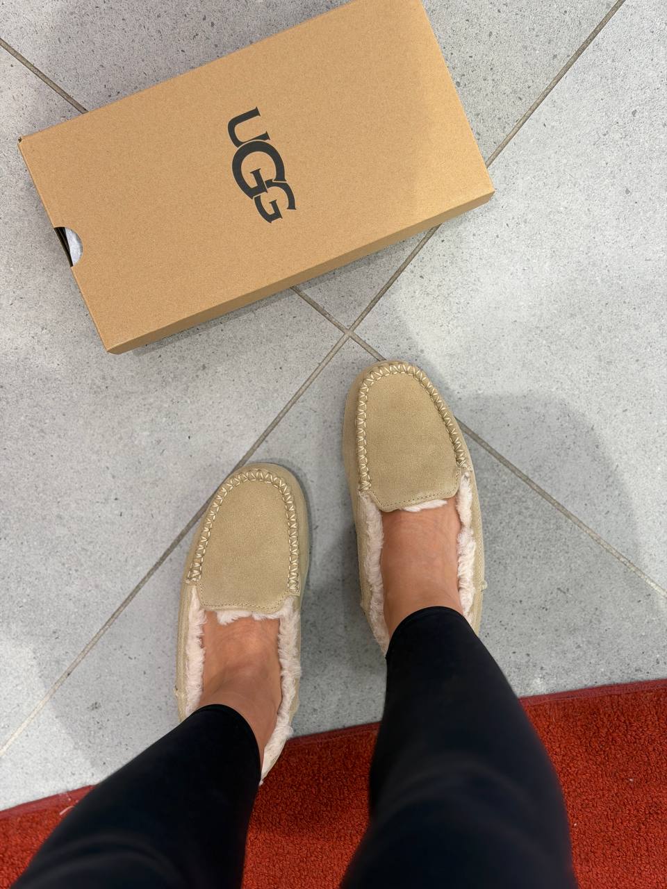 UGG 🏷️ 112$
