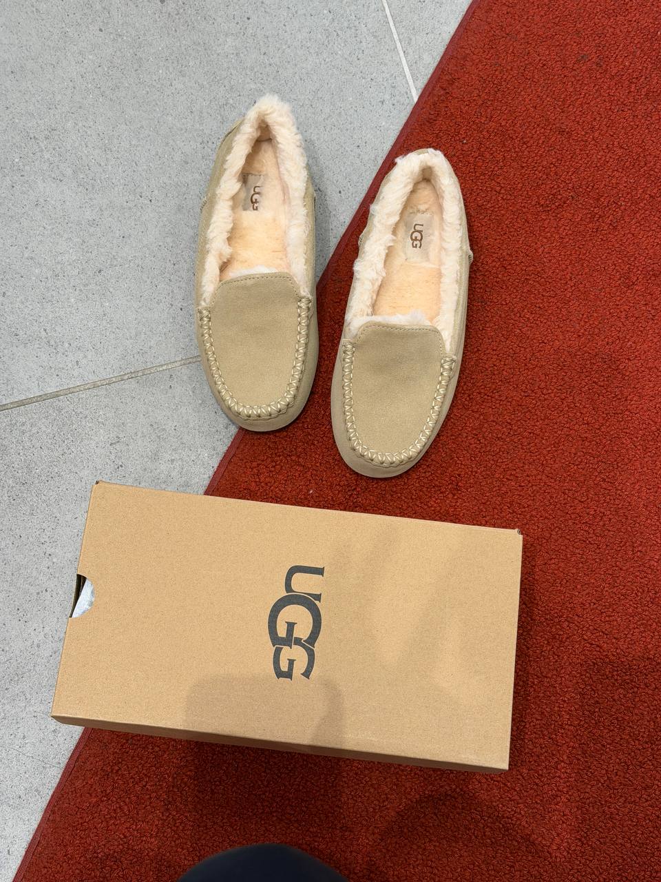 UGG 🏷️ 112$