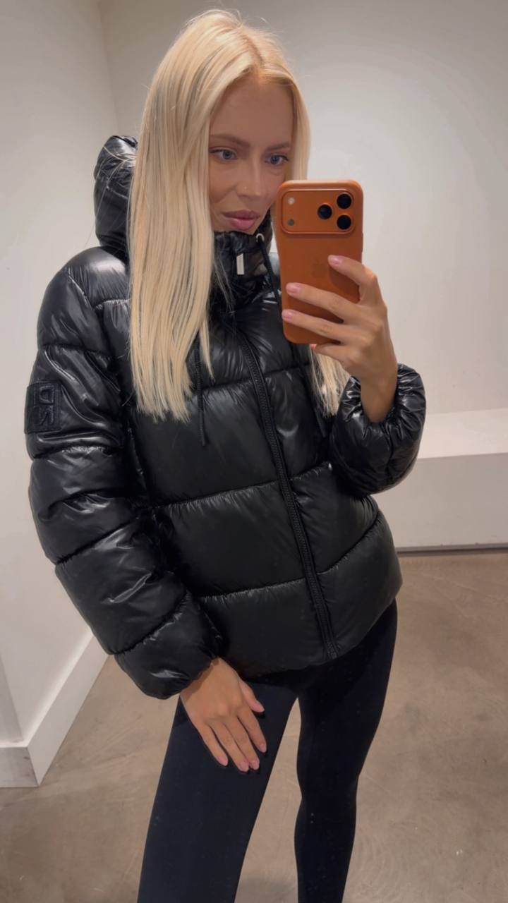 DKNY 🏷️ 104$