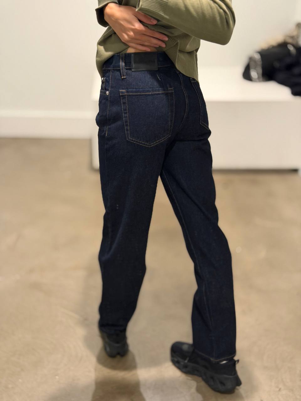 DKNY