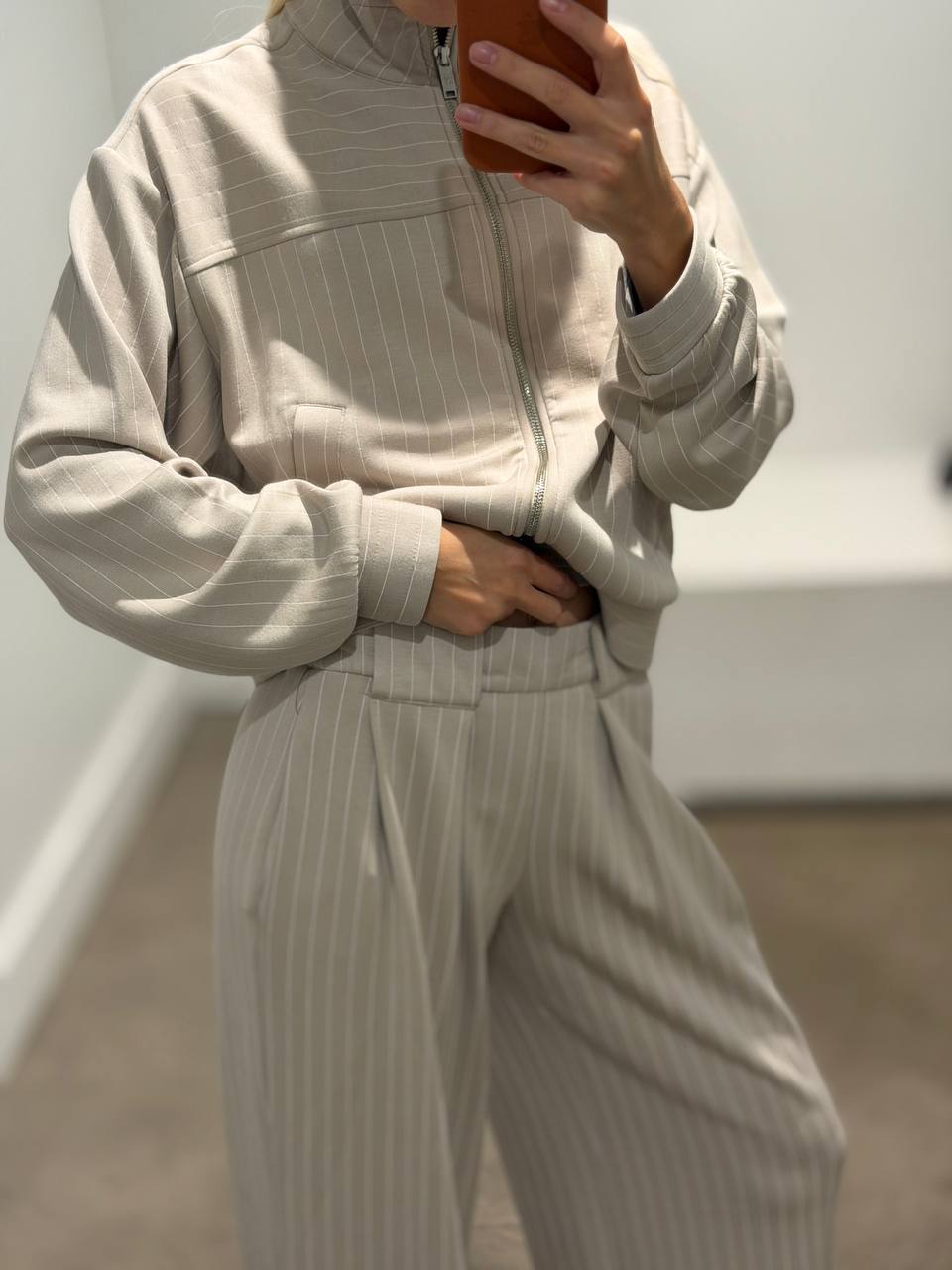 DKNY