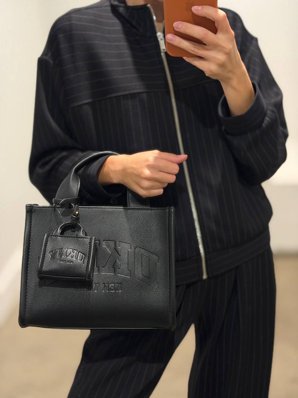 DKNY