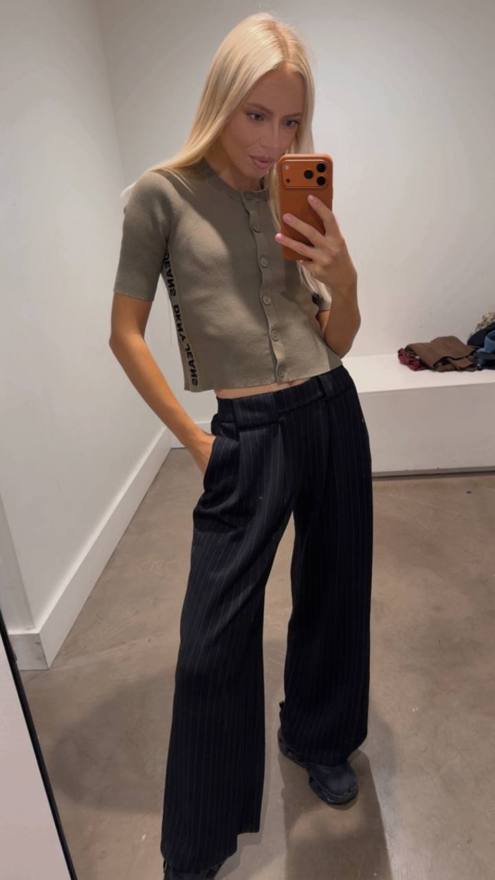 DKNY