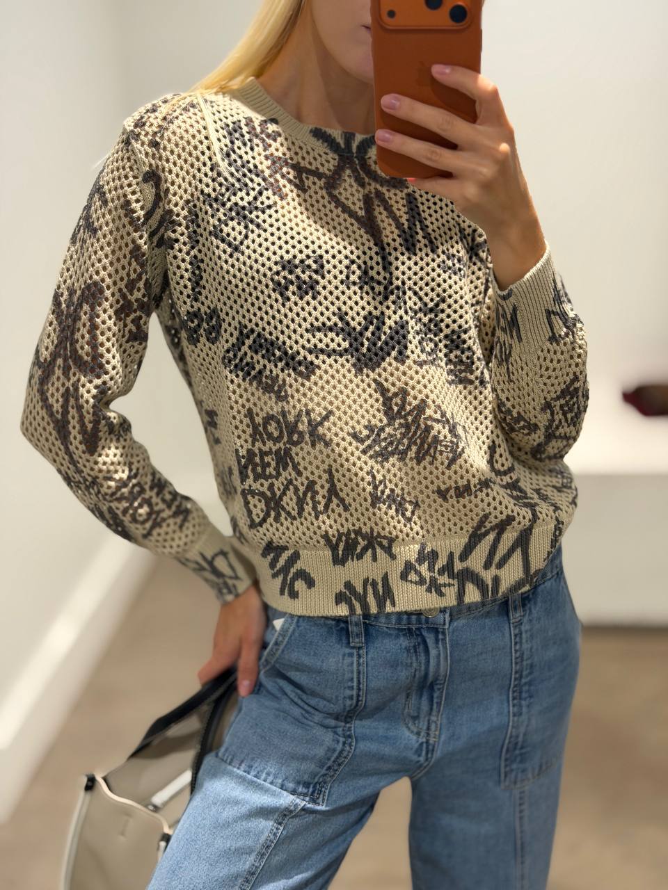 DKNY