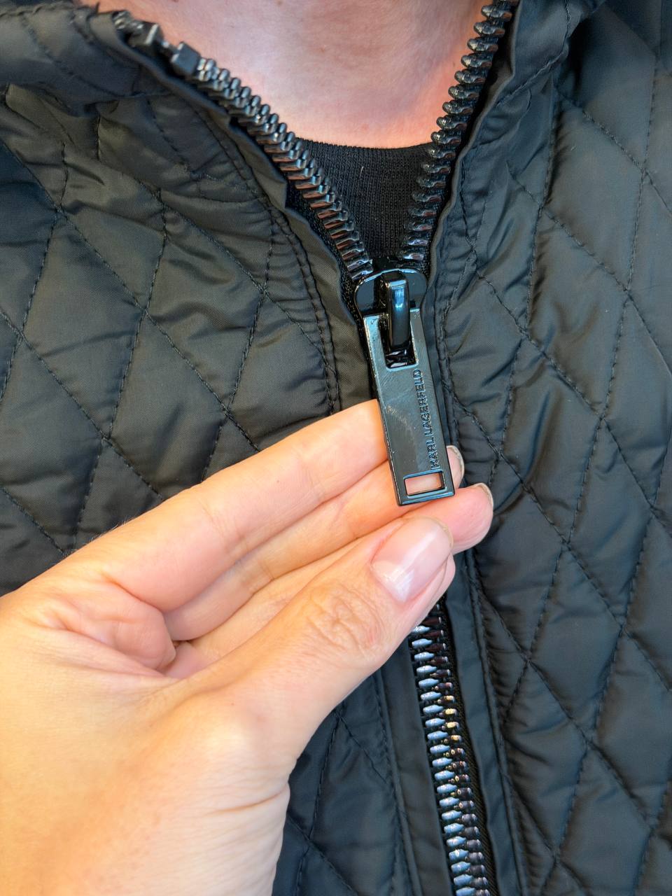 KARL LAGERFELD 🏷️ 52$