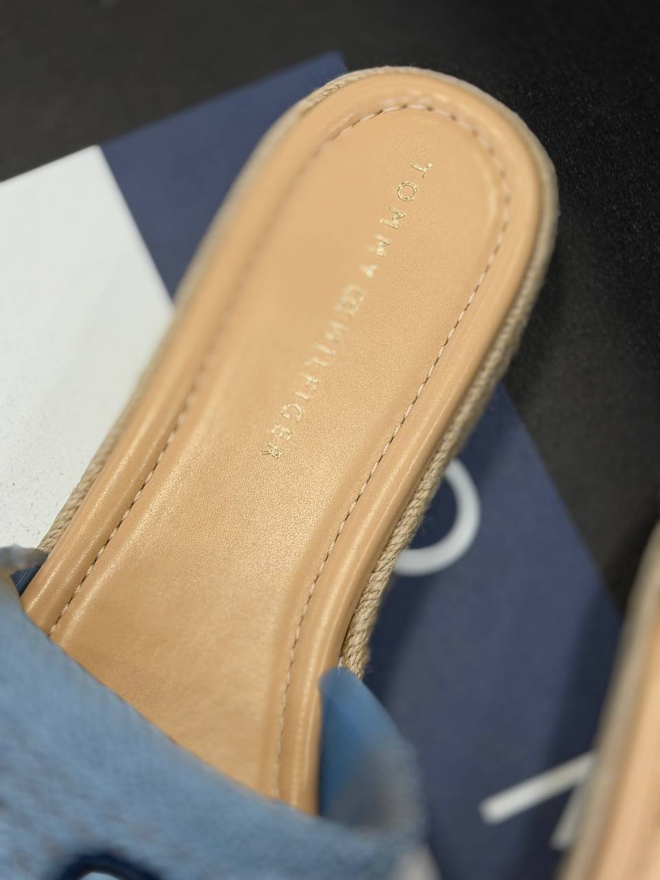TOMMY HILFIGER 🏷️ 43$