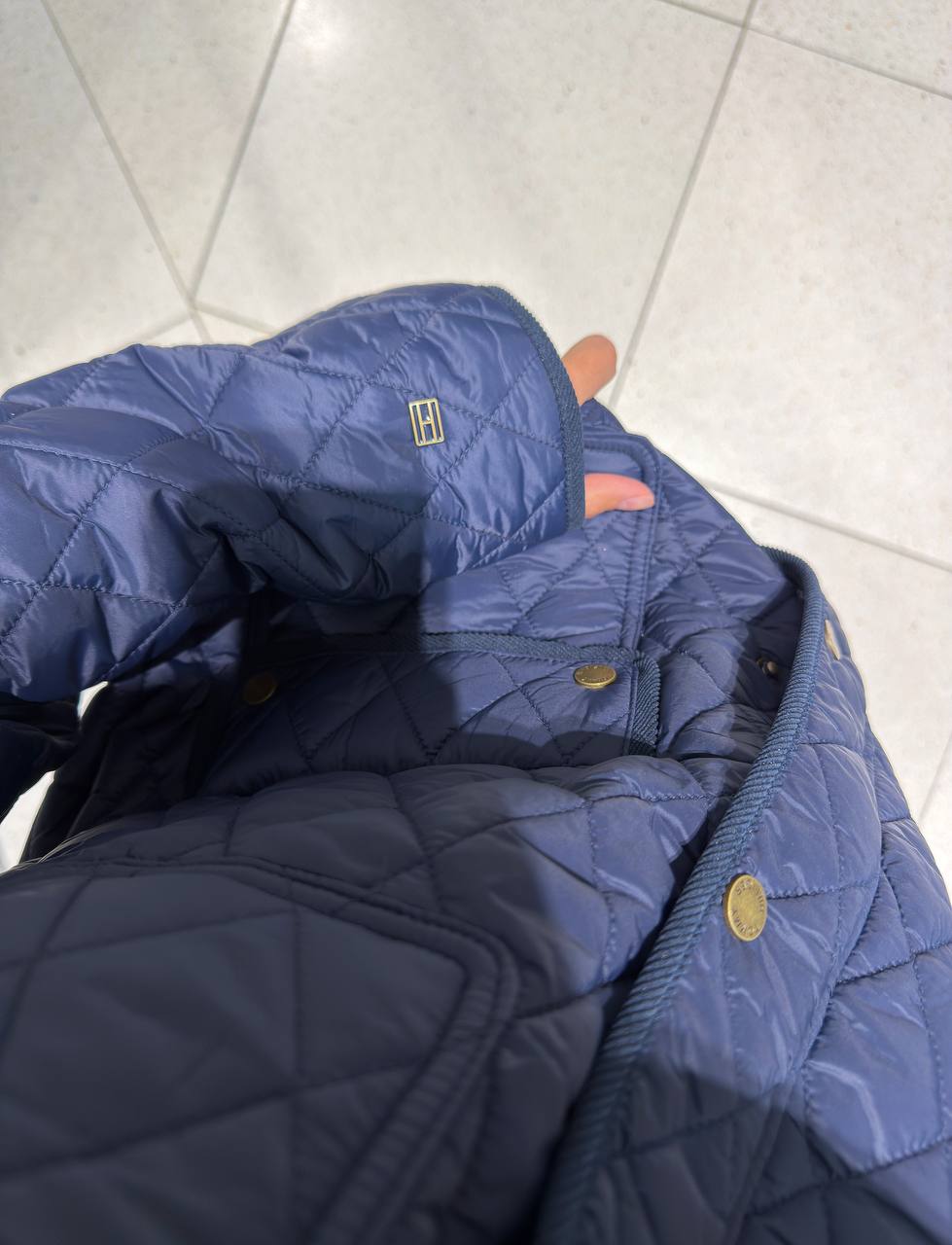 TOMMY HILFIGER 🏷️ 42$