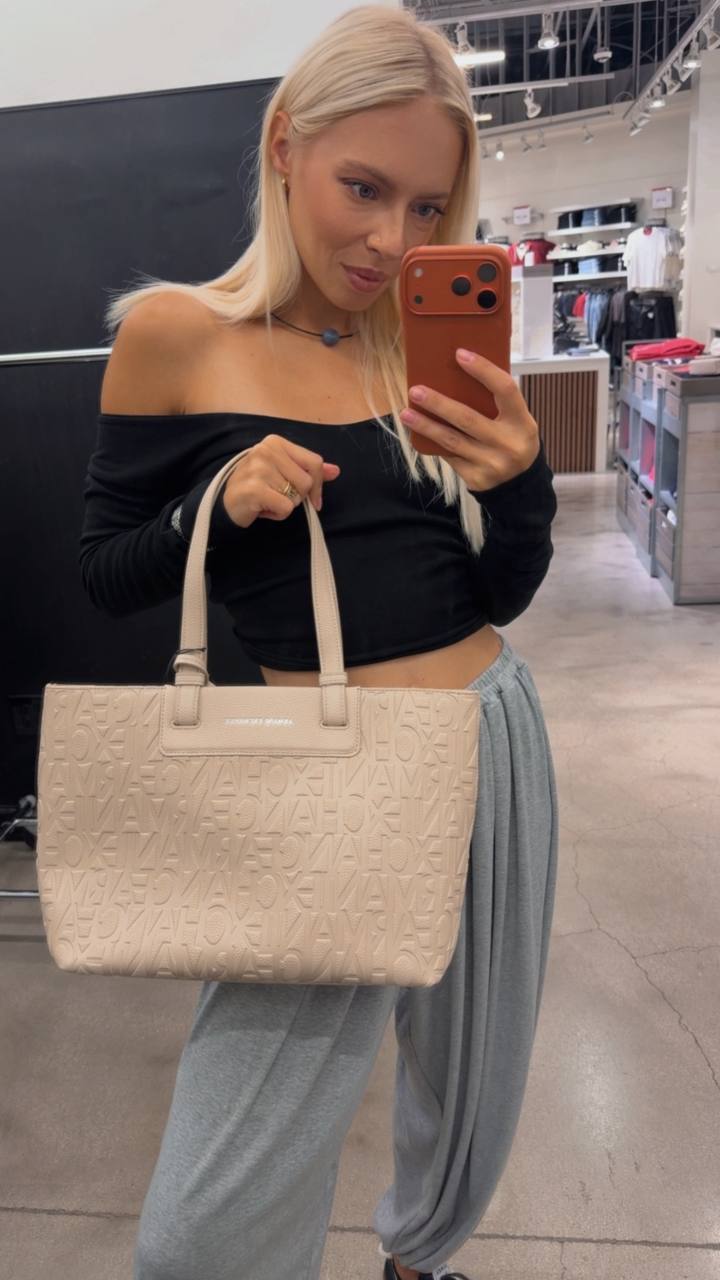 ARMANI EXCHANGE 🏷️ 83$