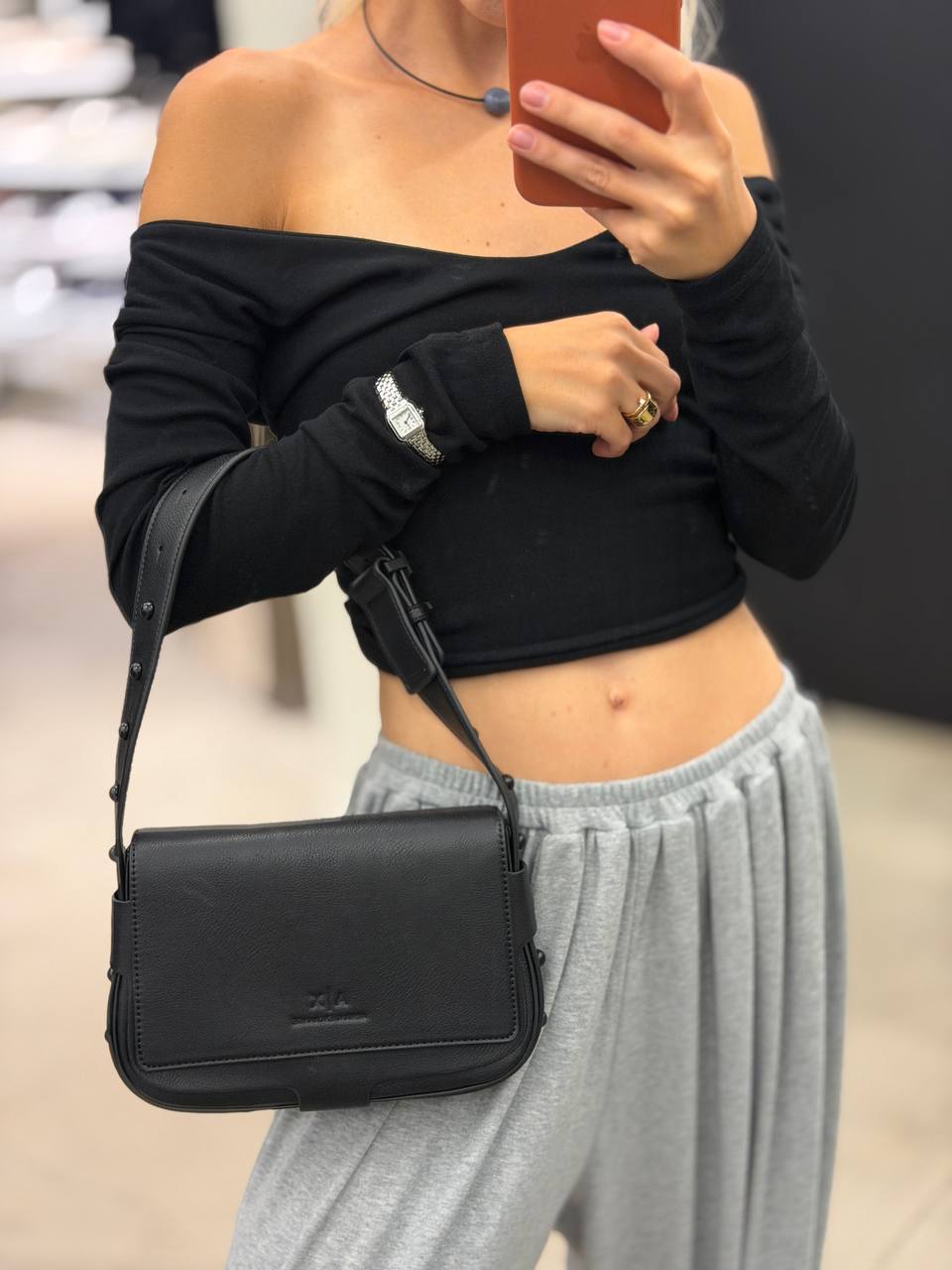 ARMANI EXCHANGE 🏷️ 83$