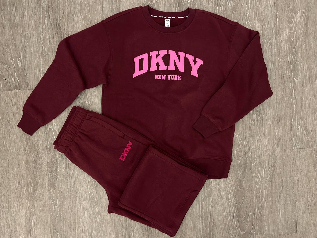 DKNY костюм 🏷️ 80$