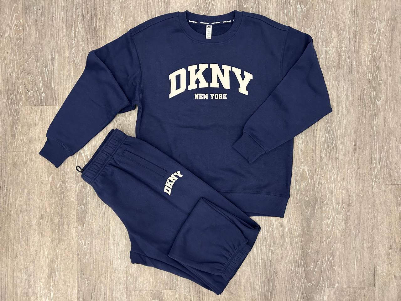 DKNY костюм 🏷️ 80$