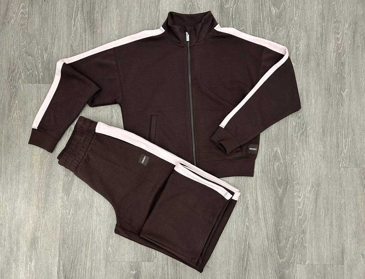 DKNY костюм 🏷️ 82$