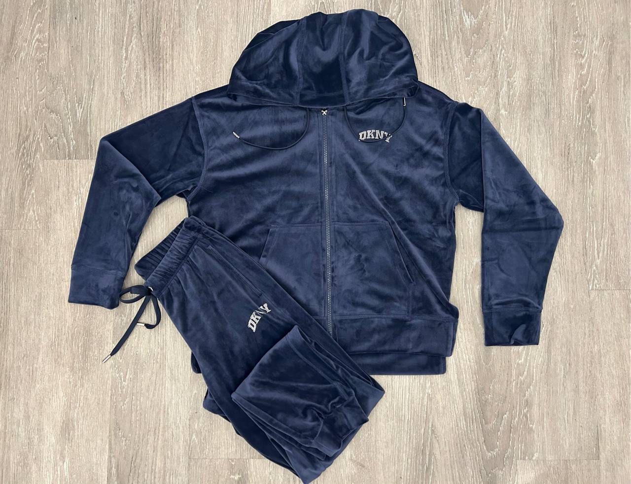 DKNY 🏷️ 89$