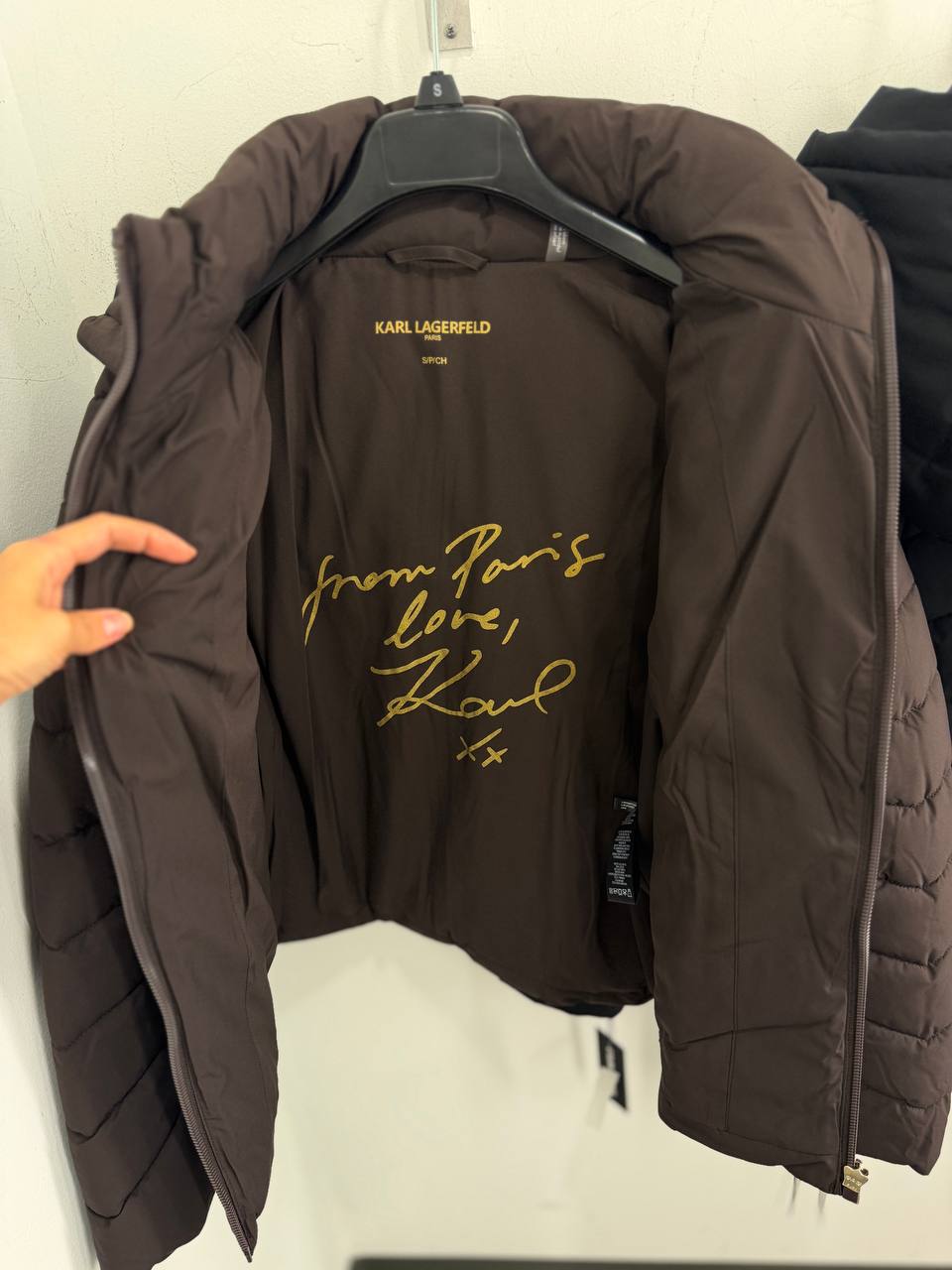 KARL LAGERFELD 🏷️ 61$
