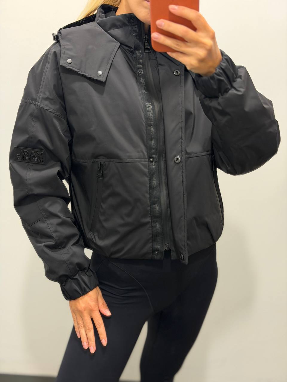 KARL LAGERFELD 🏷️ 81$