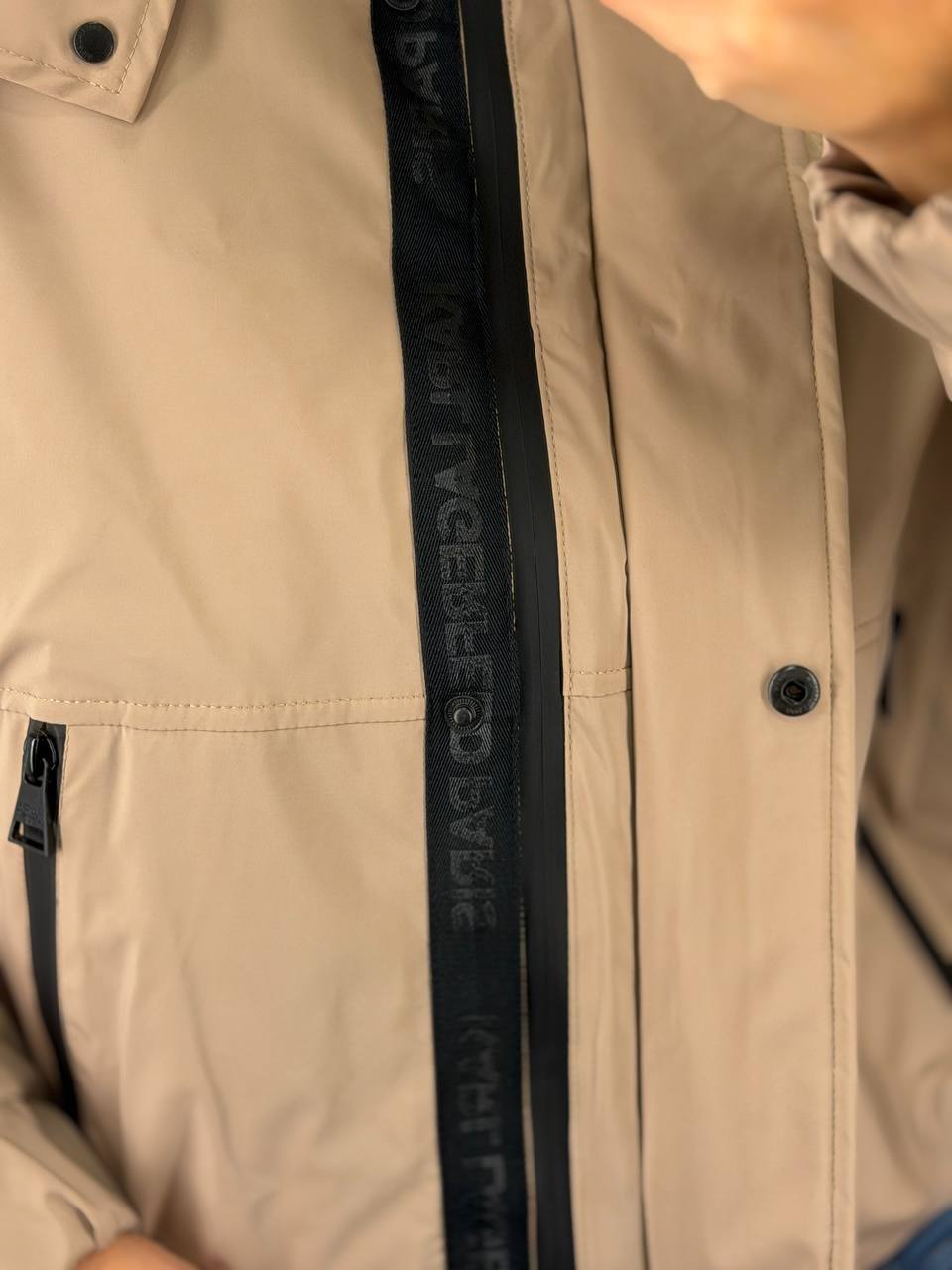 KARL LAGERFELD 🏷️ 81$