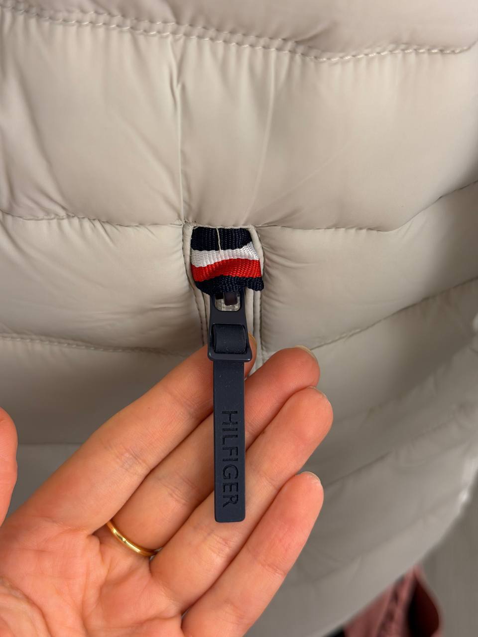 TOMMY HILFIGER 🏷️ 61$
