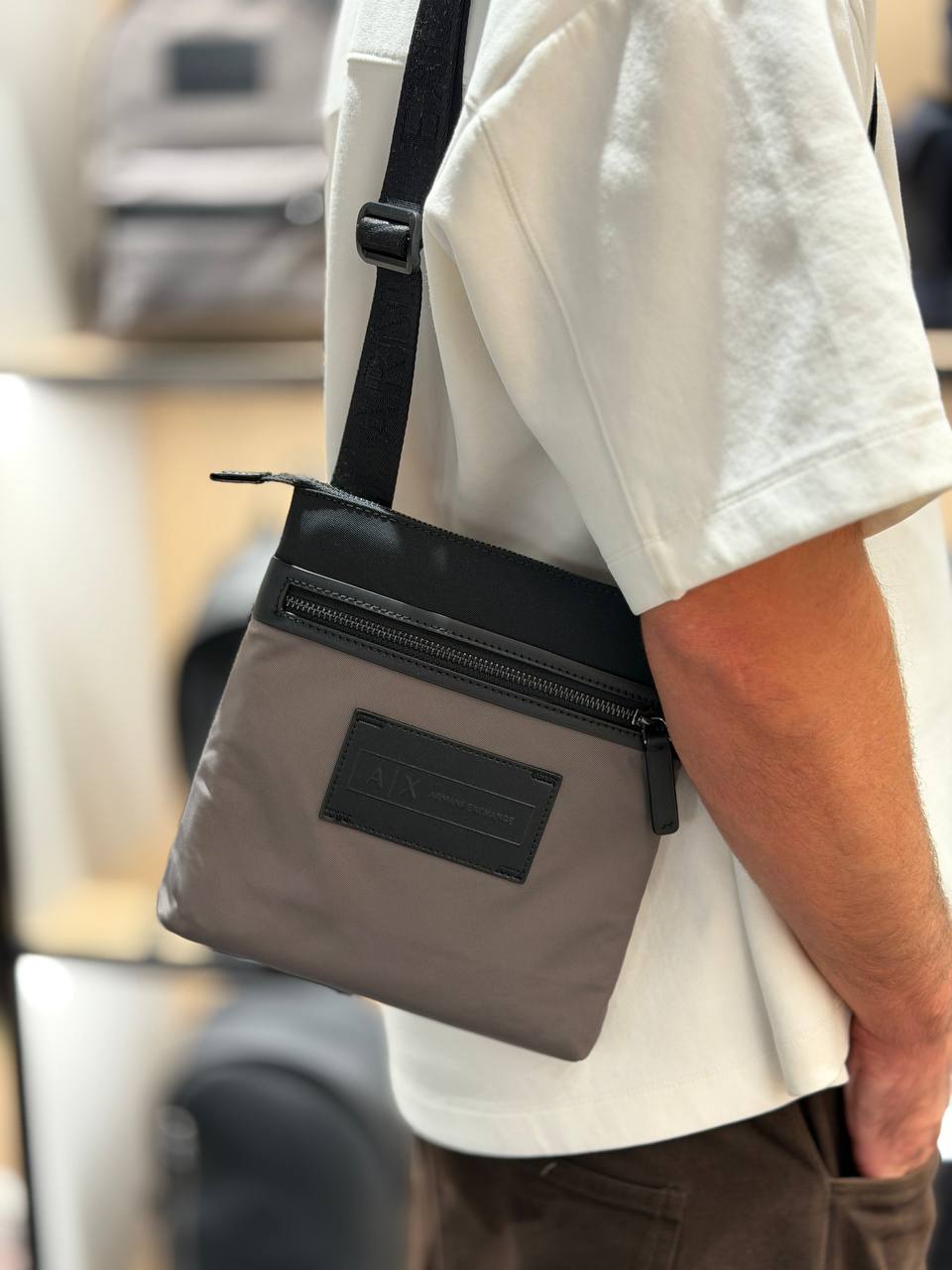 ARMANI EXCHANGE 🏷️ 61$
