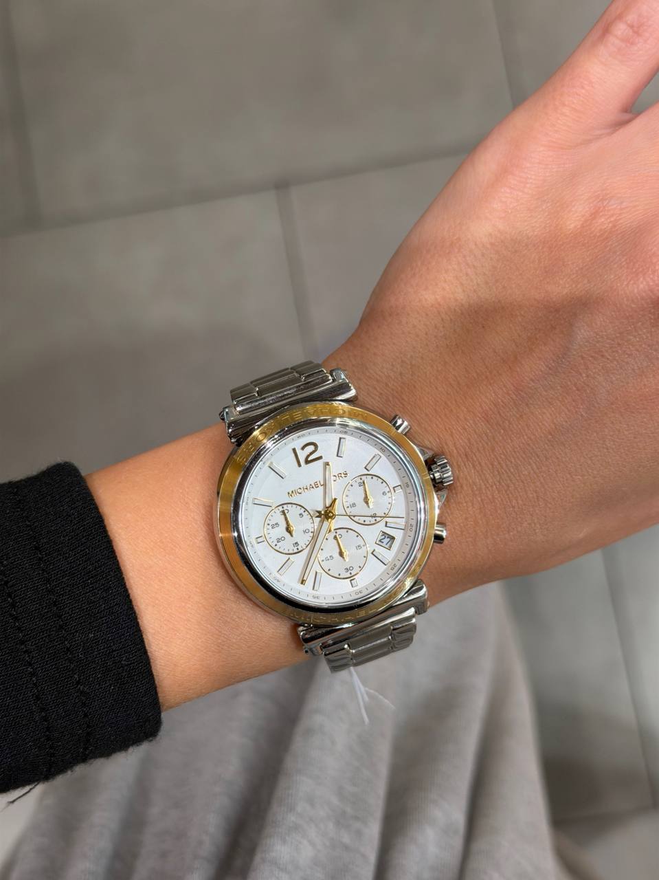 MICHAEL KORS 🏷️ 101$