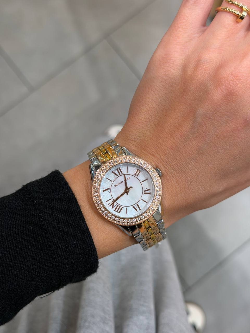 MICHAEL KORS 🏷️ 98$