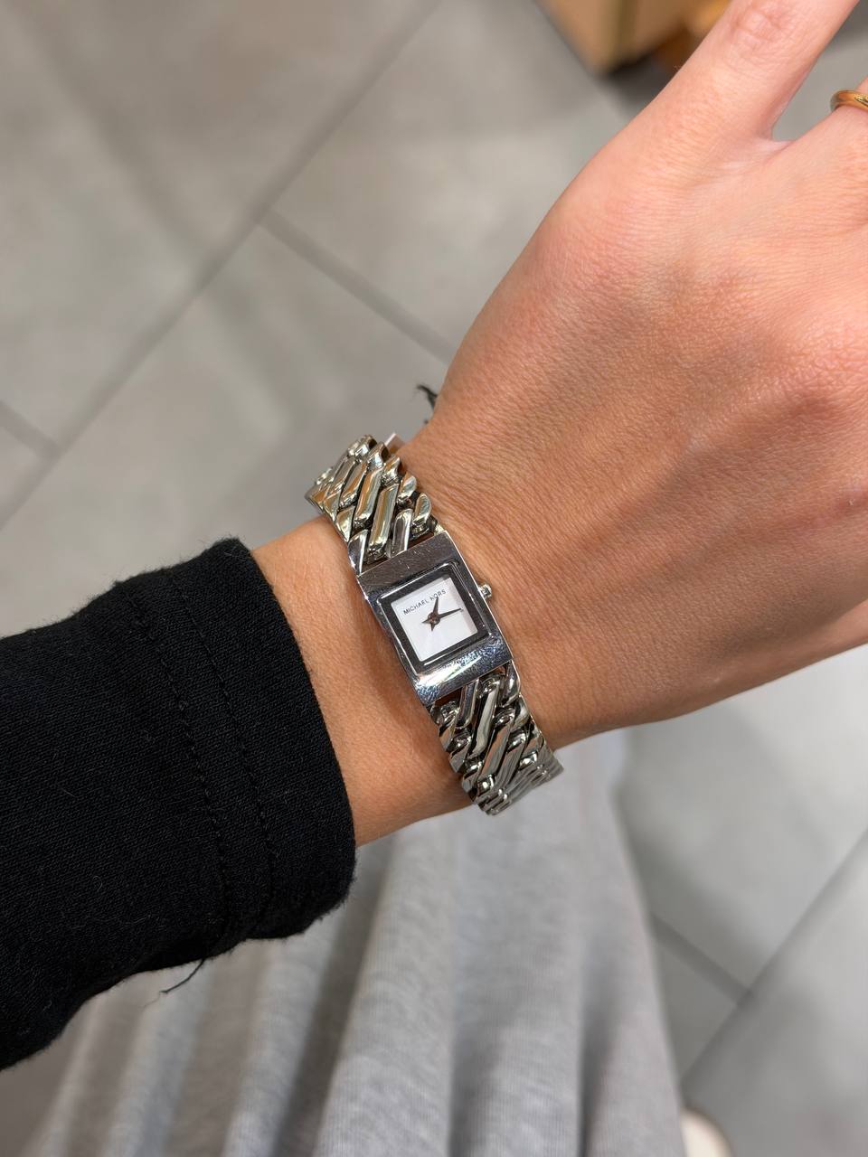 MICHAEL KORS 🏷️ 98$
