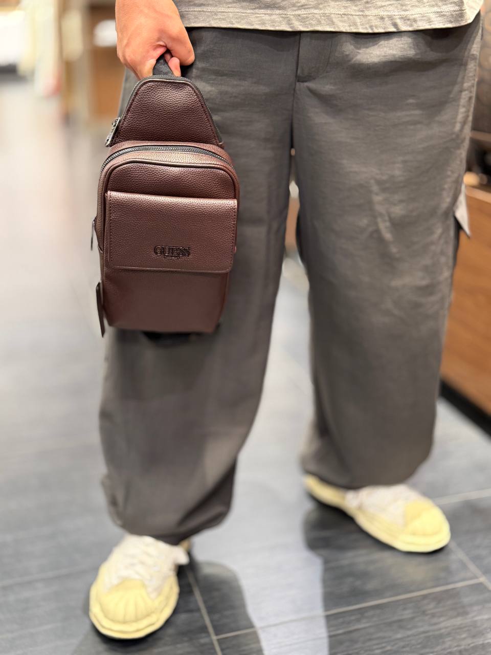 GUESS 🏷️ 60$