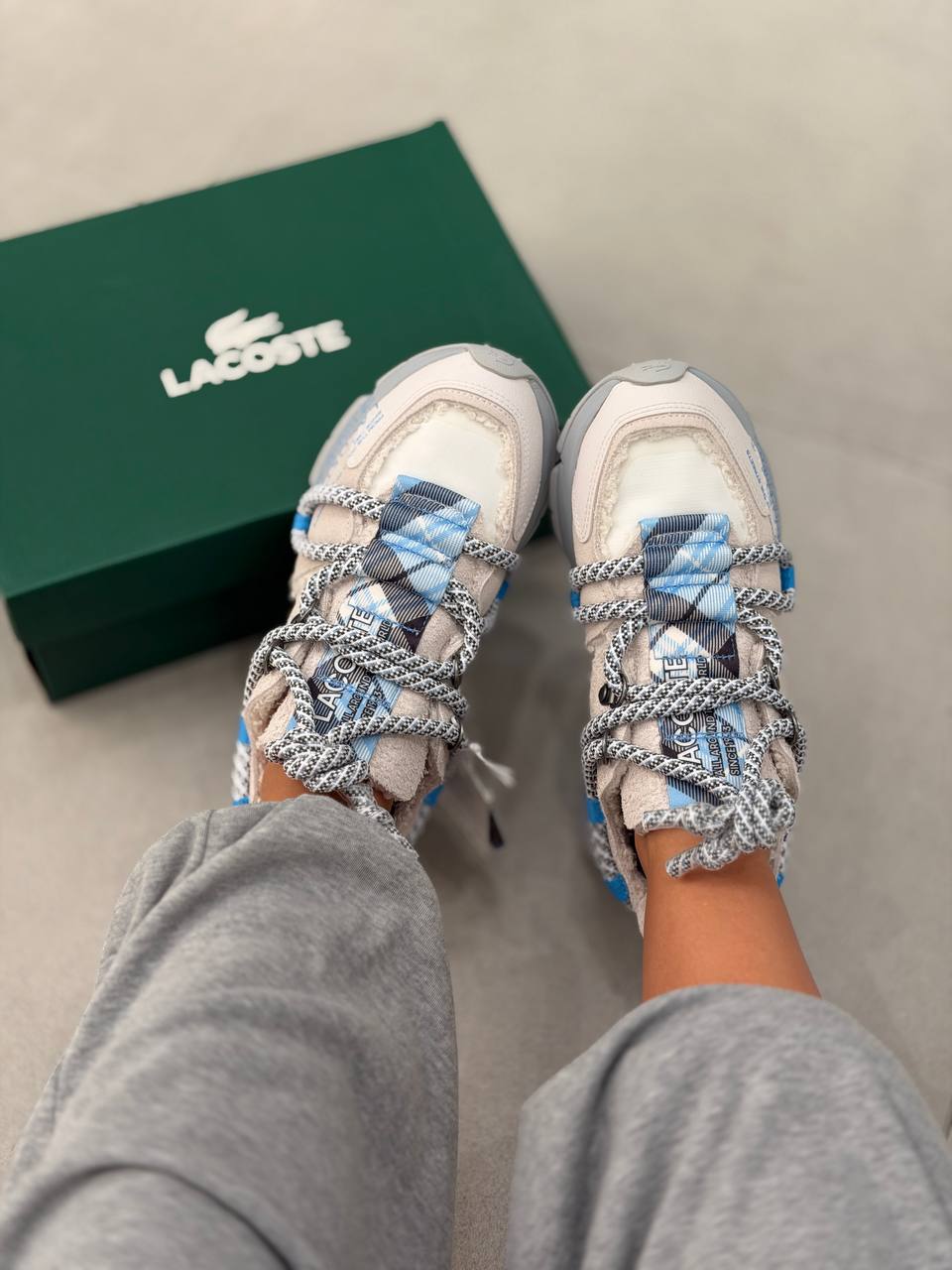 LACOSTE 🏷️ 76$