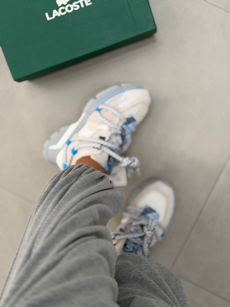 LACOSTE 🏷️ 76$