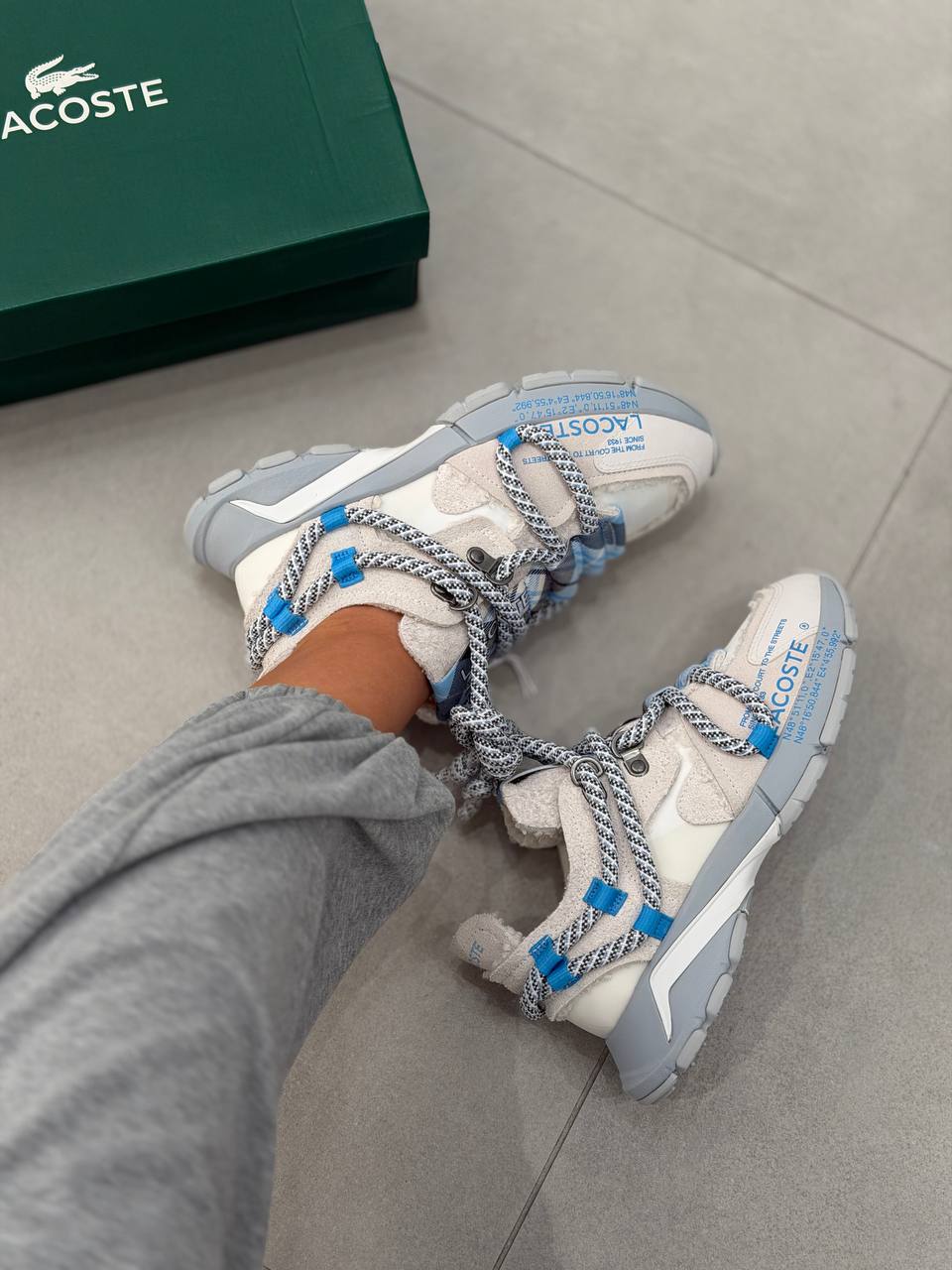 LACOSTE 🏷️ 76$