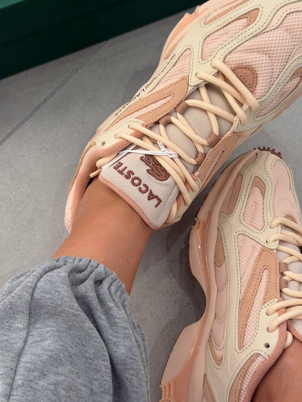LACOSTE 🏷️ 53$