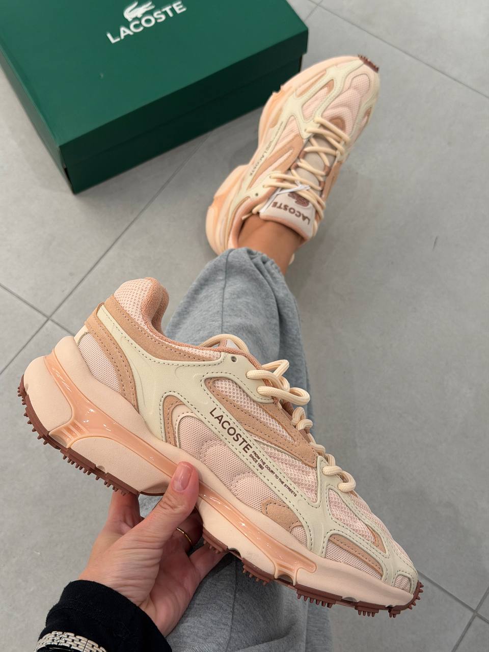 LACOSTE 🏷️ 53$