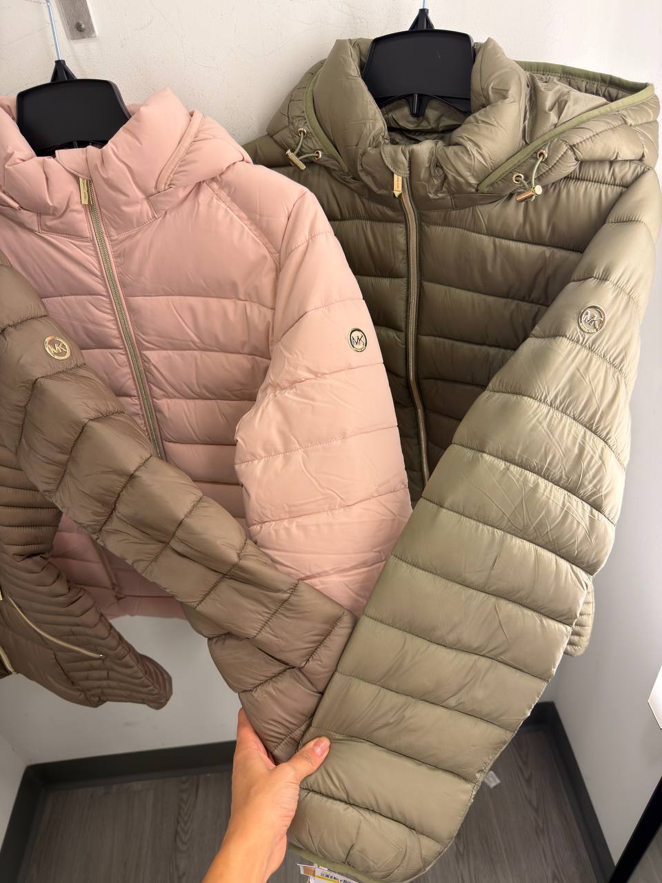 MICHAEL KORS 🏷️ 81$