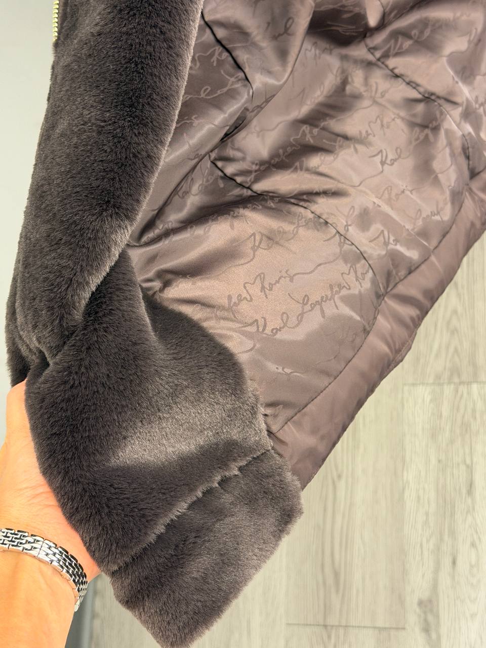 KARL LAGERFELD 🏷️ 154$