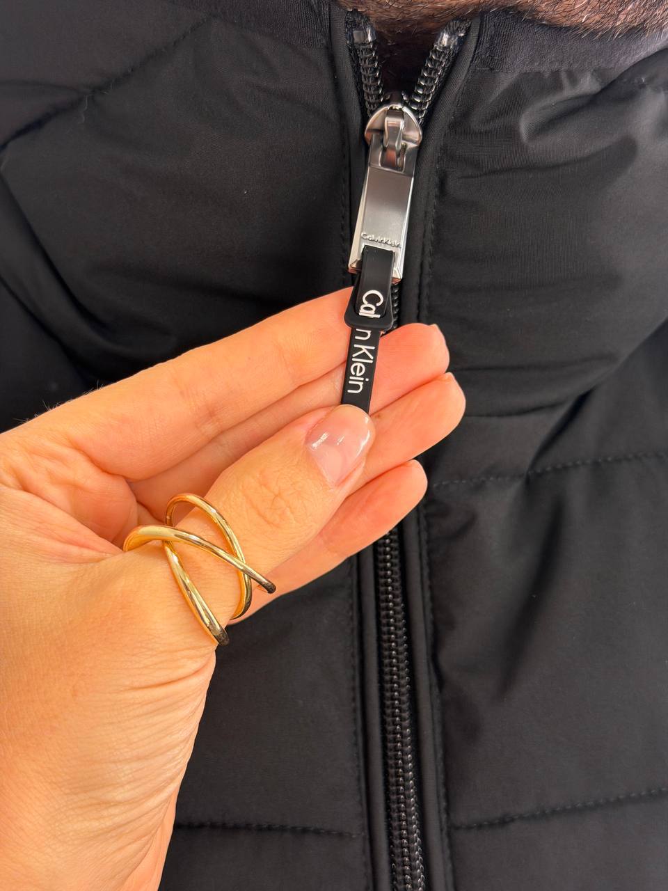 CALVIN KLEIN 🏷️ 61$