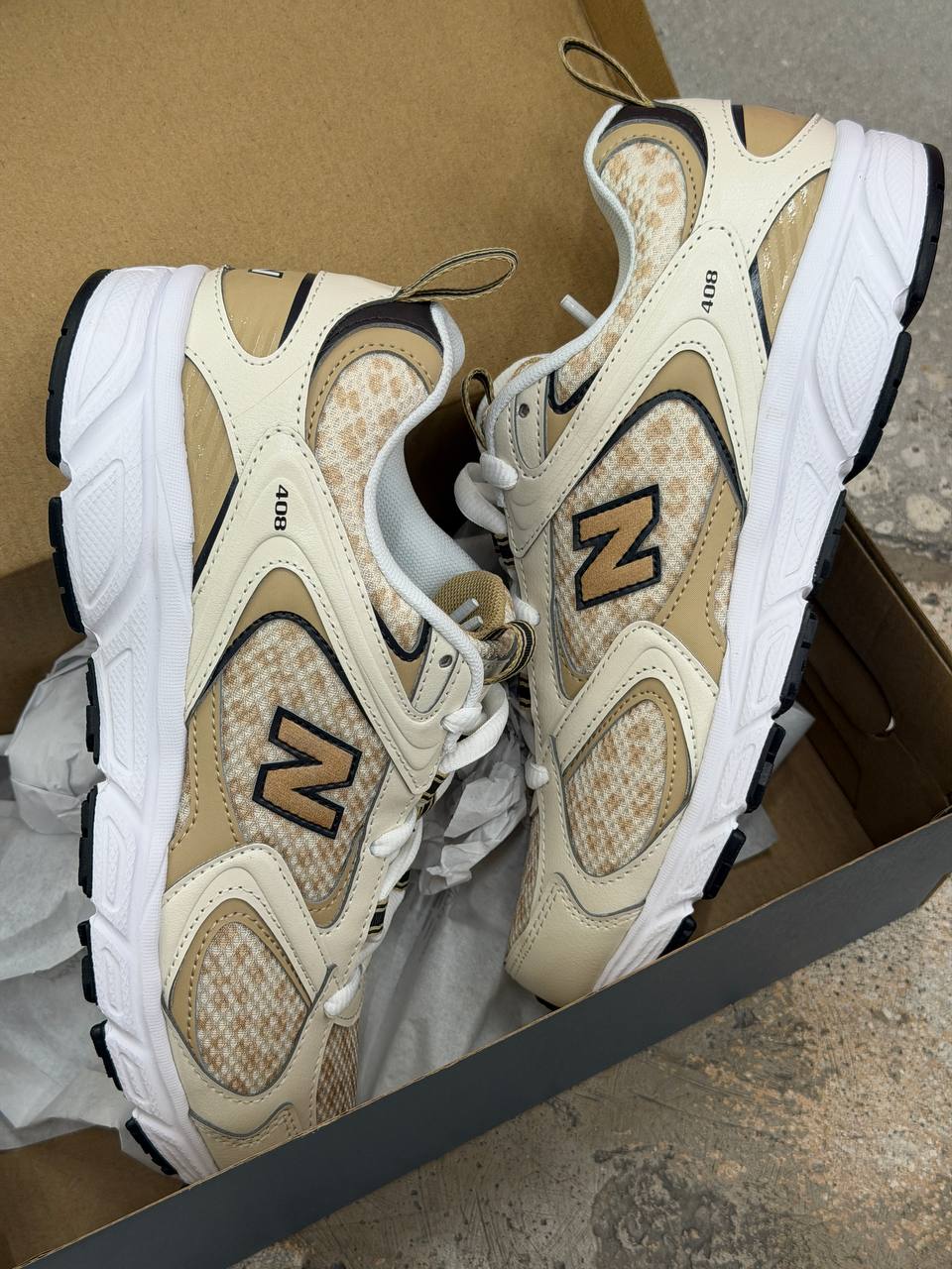 NEW BALANCE 🏷️ 84$
