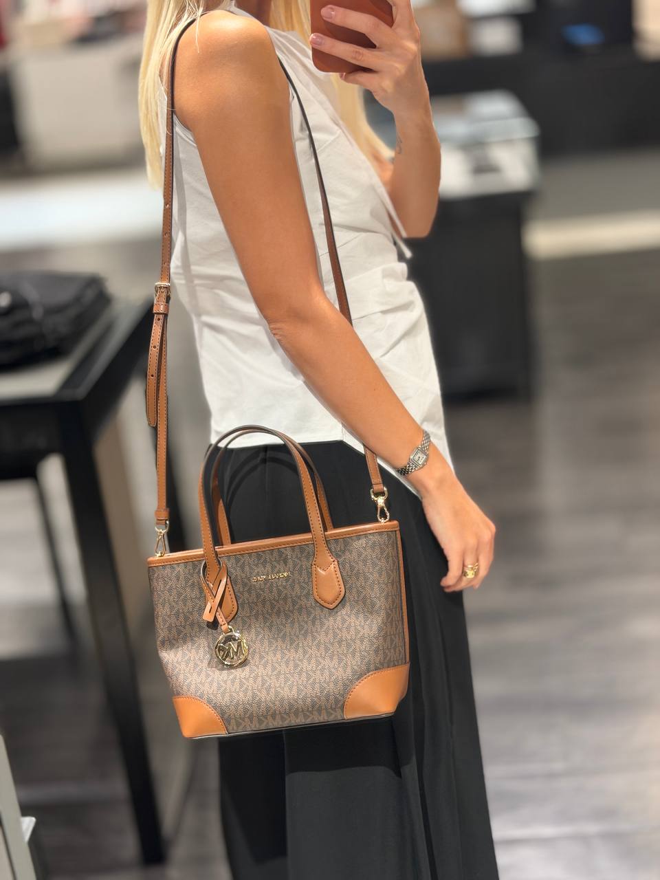 MICHAEL KORS 🏷️ 83$