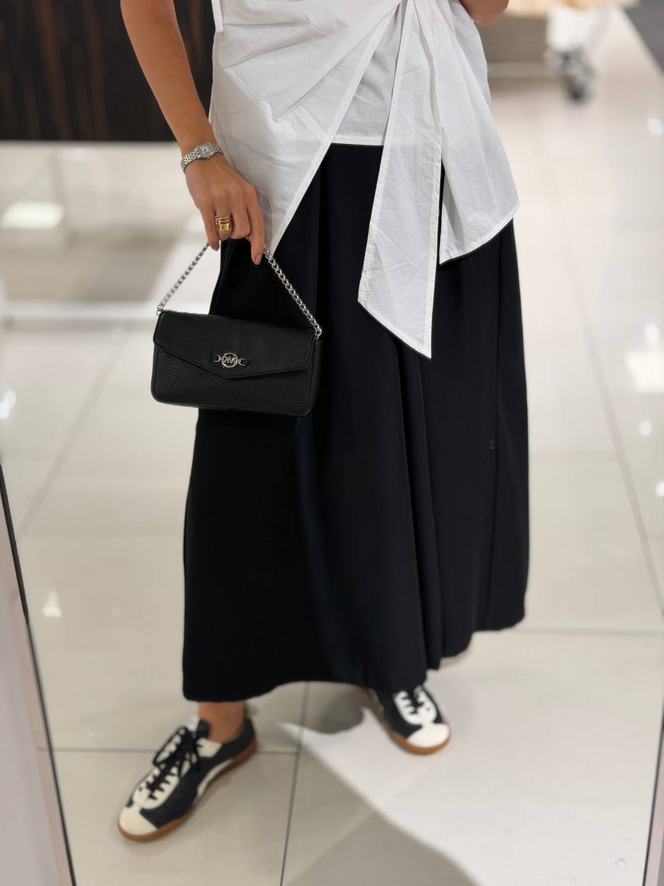 MICHAEL KORS 🏷️ 83$