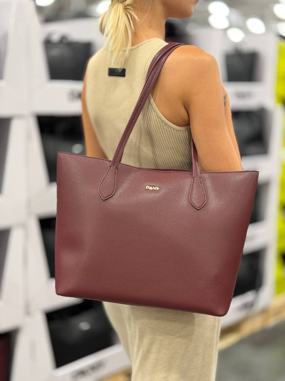 DKNY 🏷️ 54$