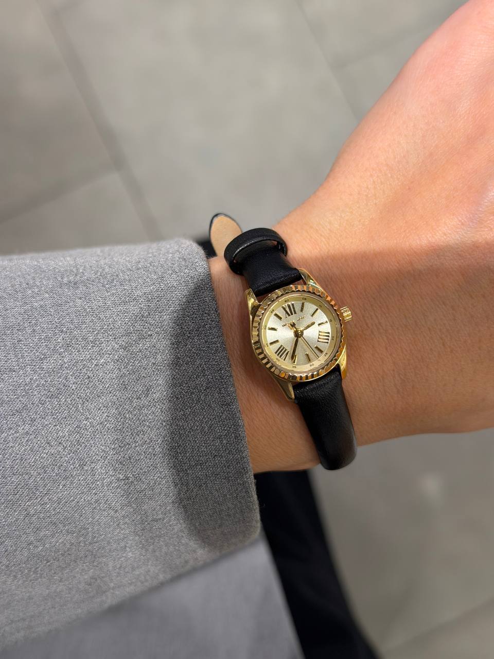 MICHAEL KORS 🏷️ 103$ (в коробке магазина)