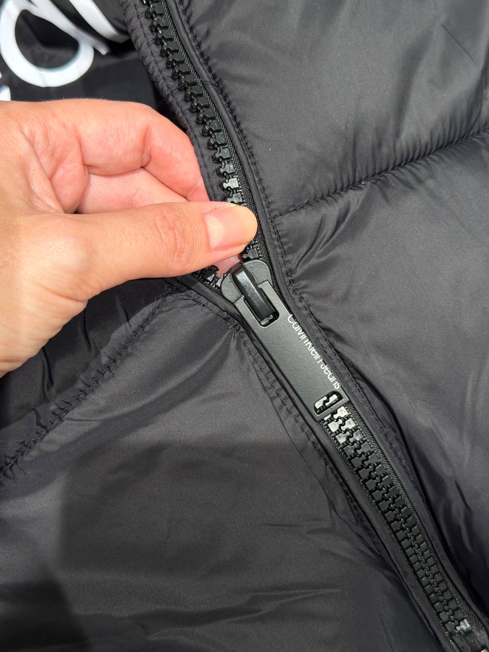 CALVIN KLEIN 🏷️ 69$