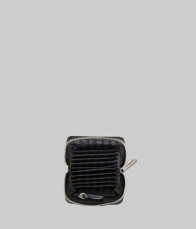 KARL LAGERFELD 🇺🇸