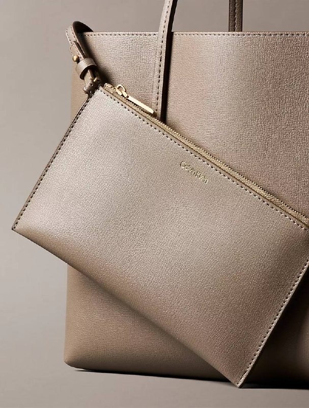 Calvin Klein 🇺🇸