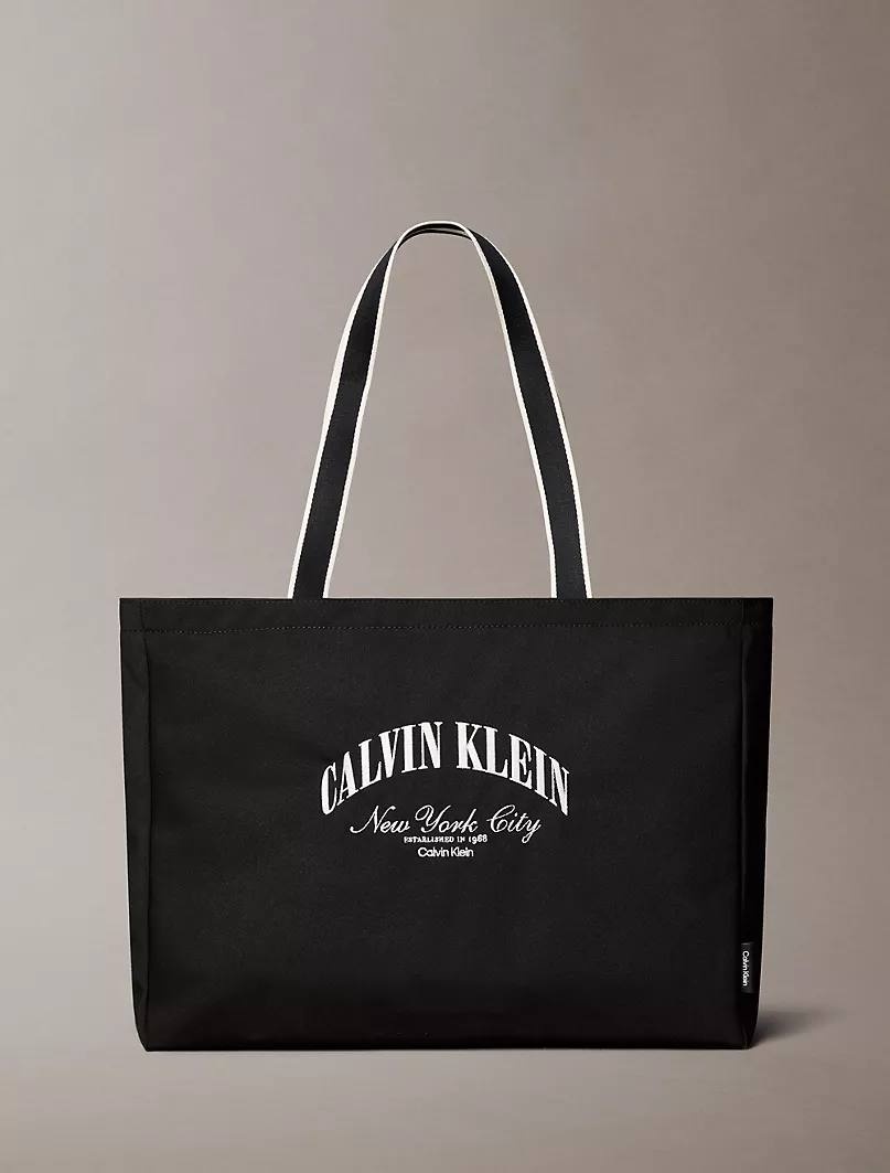 Calvin Klein 🇺🇸