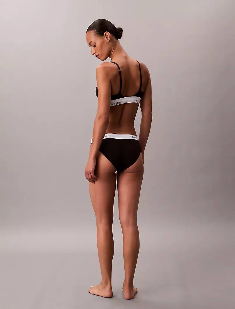 Calvin Klein 🇺🇸