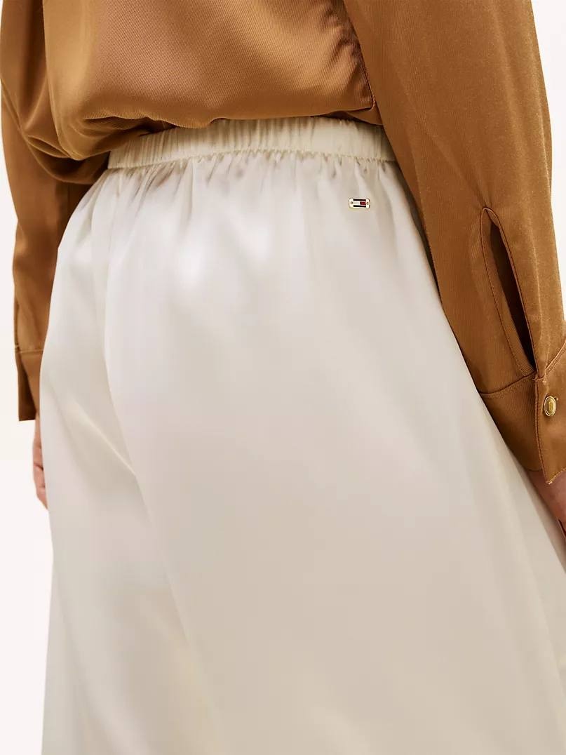 TOMMY HILFIGER 🇺🇸